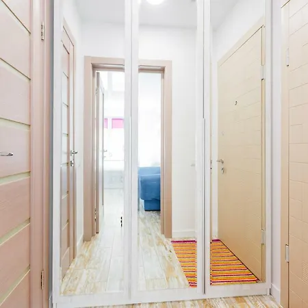 Sunny On Yulii Zdanovskoi St 36b * Киев